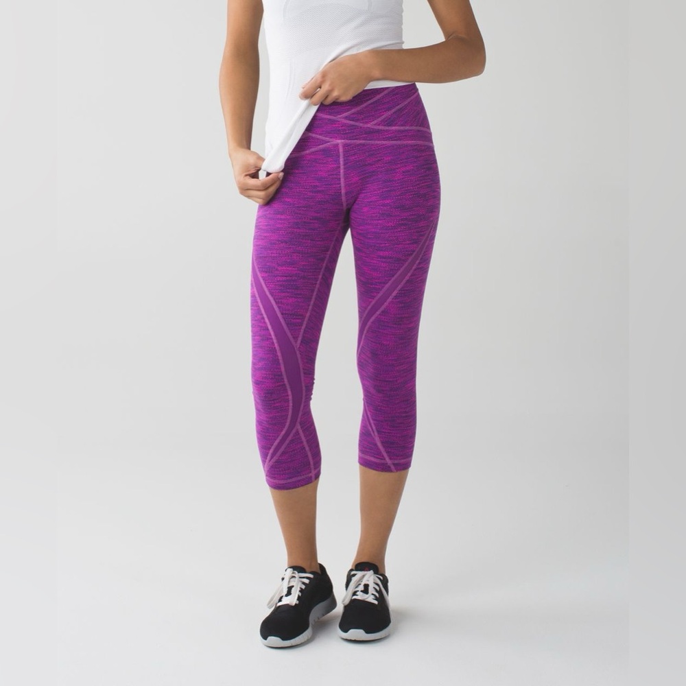Lululemon Free Flow Cropped Leggings